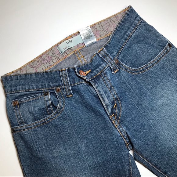 Levis 542 Low Denim Capris - Picture 2 of 12